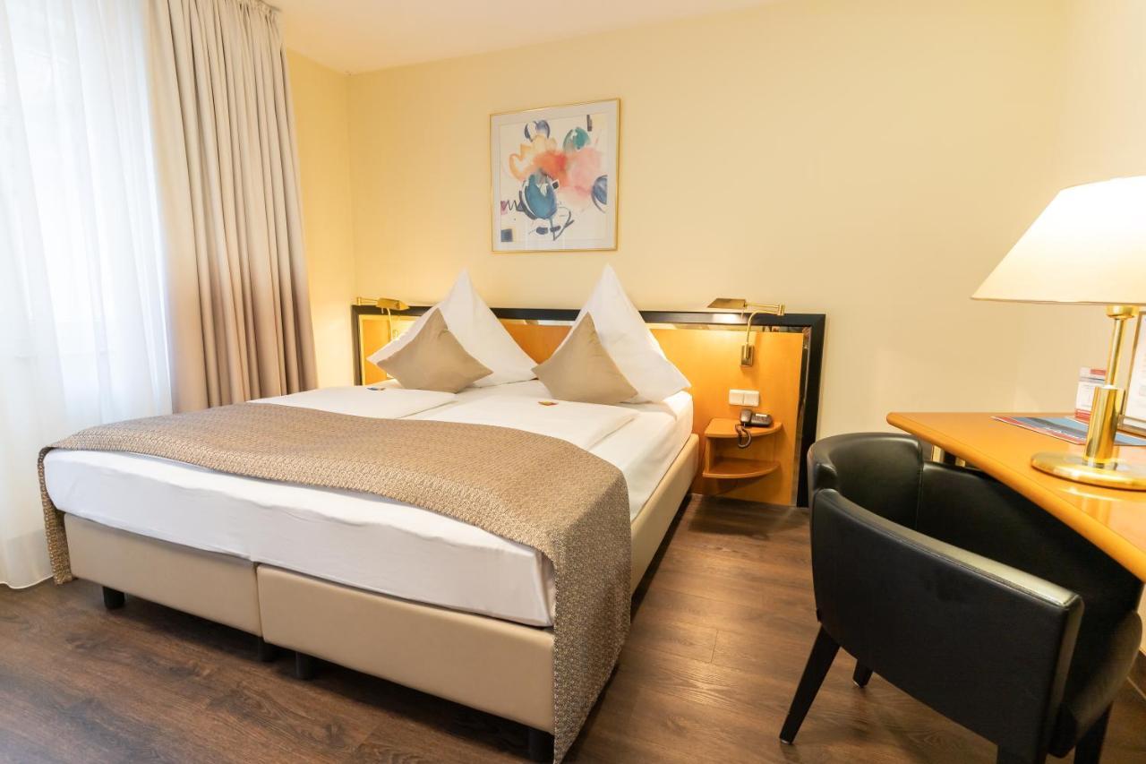 רדולפצל אם בודנזי Hotel Am Stadtgarten מראה חיצוני תמונה