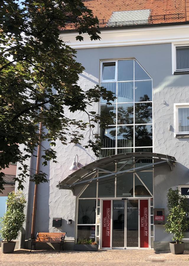 רדולפצל אם בודנזי Hotel Am Stadtgarten מראה חיצוני תמונה